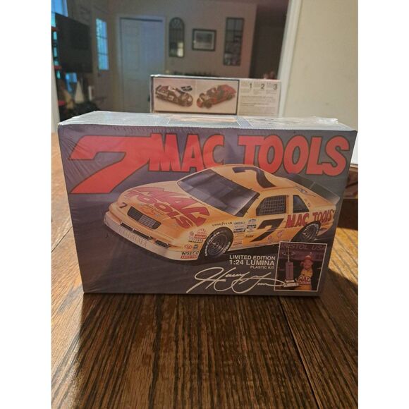 Vintage Harry Gant 7 MacTools 1:24 Chevy Lumina Model Kit Sealed Nascar Race Car - Picture 1 of 6